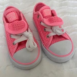 Converse Chuck Taylor Pink Knit shoes